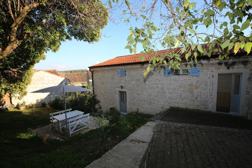 Apartment Nirvana Vrsar Exterior photo