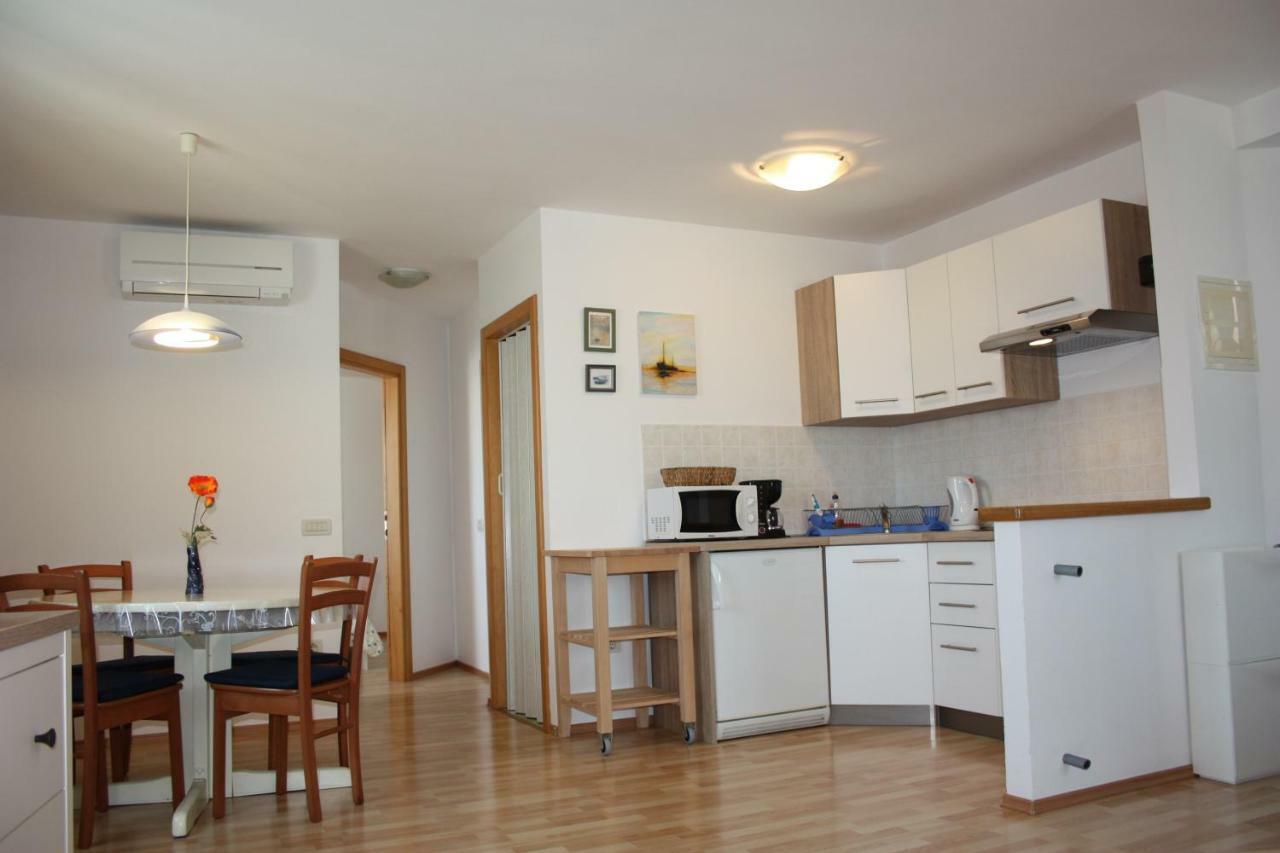 Apartment Nirvana Vrsar Exterior photo